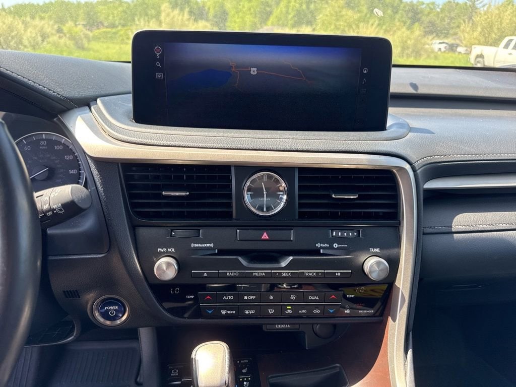 2022 Lexus RX Hybrid 450h - Photo 23