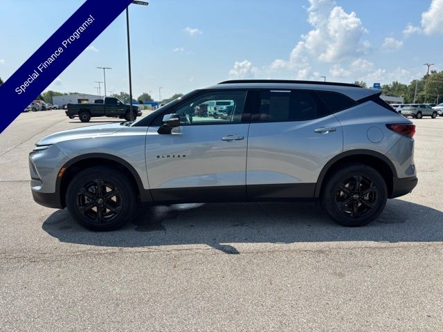 2024 Chevrolet Blazer 3LT photo 2