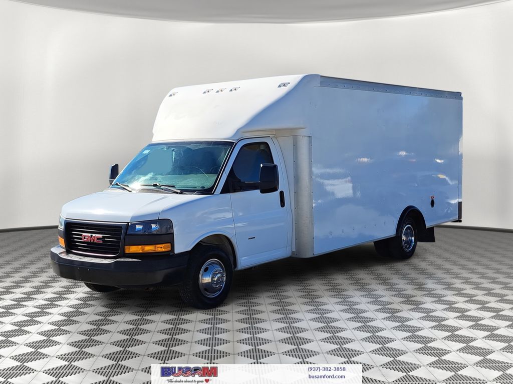 2018 Gmc Savana 3500 Cutaway photo 2