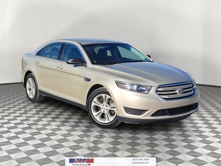 2017 Ford Taurus SE Sedan