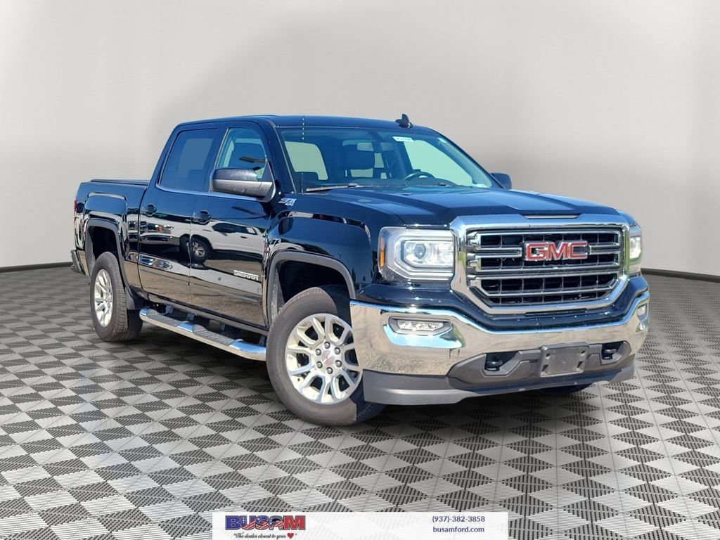 2018 GMC Sierra 4WD Crew Cab Short Box SLE's photo