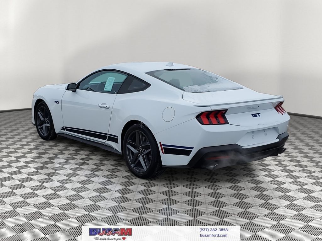 2025 Ford Mustang GT Premium photo 3