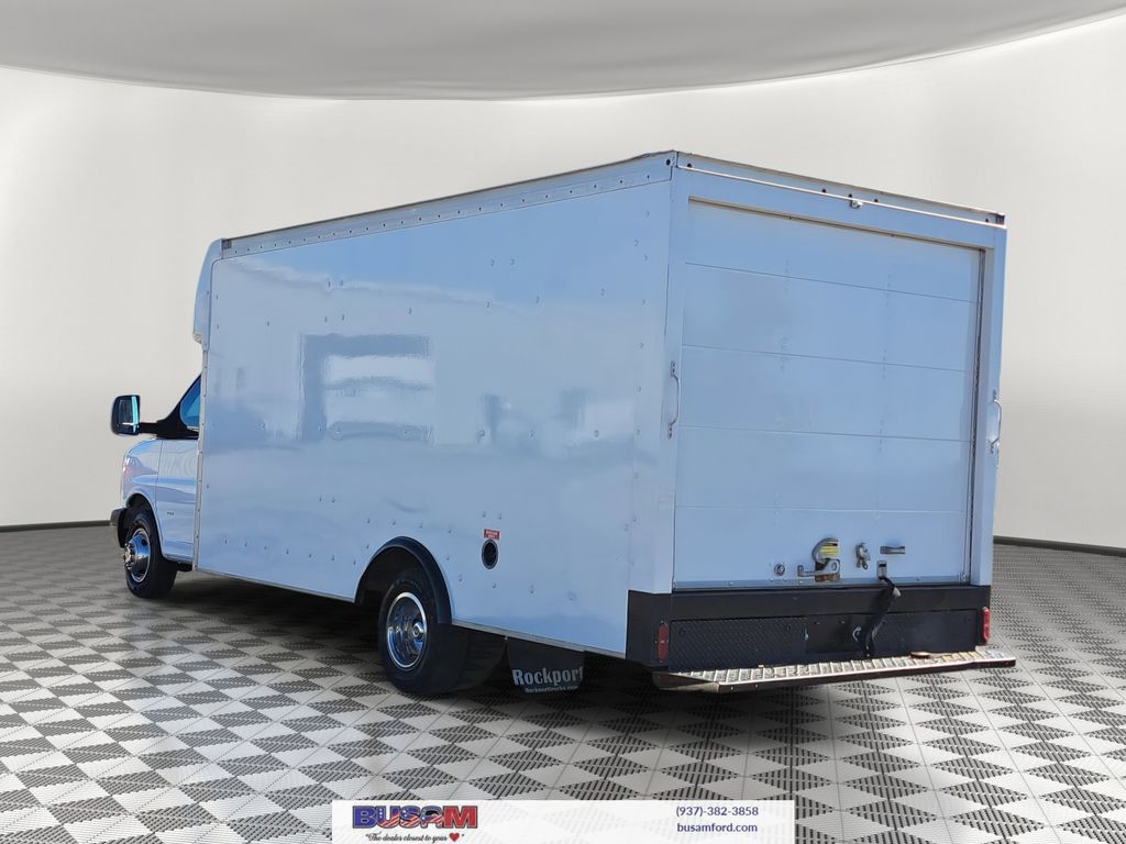 2018 Gmc Savana 3500 Cutaway photo 3