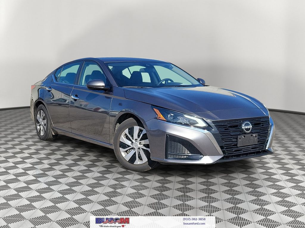 2023 Nissan Altima 2.5 S's photo
