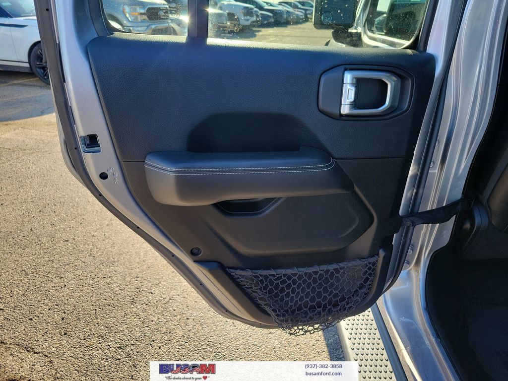2019 Jeep Wrangler Unlimited Sahara - Photo 12