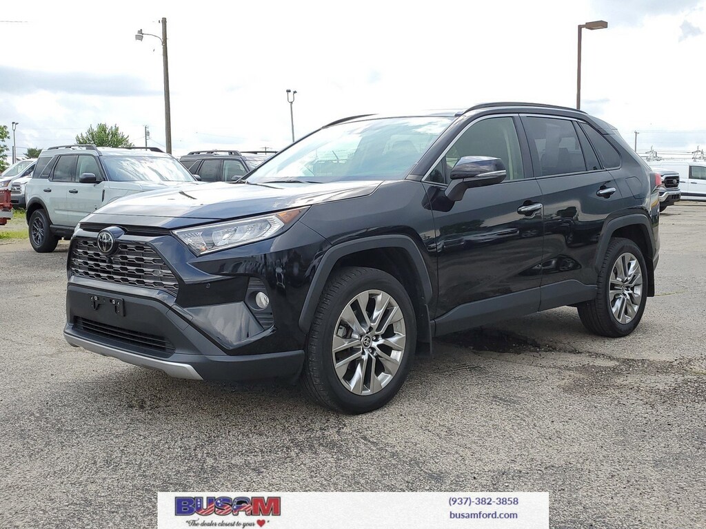 Used 2021 Toyota RAV4 Limited with VIN JTMN1RFV6MD073124 for sale in Wilmington, OH