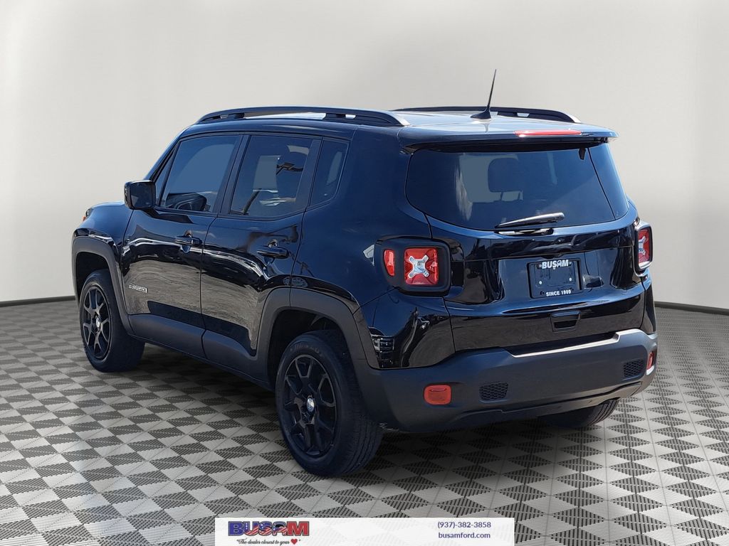 2021 Jeep Renegade Latitude photo 3