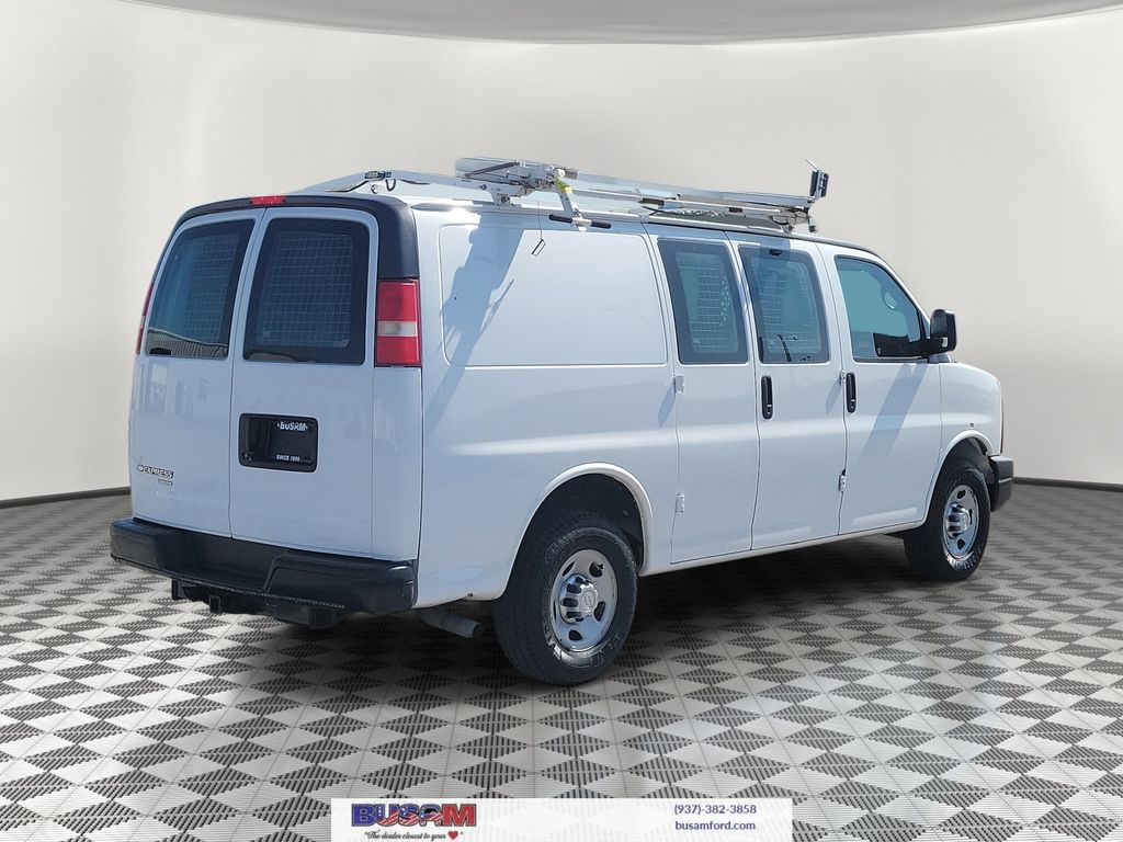 2015 Chevrolet Express 2500 Work Van Cargo photo 2