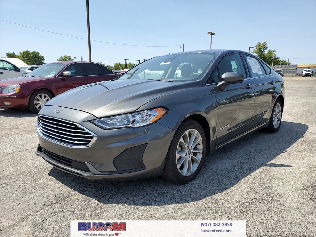 Certified 2019 Ford Fusion Hybrid SE with VIN 3FA6P0LU0KR120717 for sale in Wilmington, OH