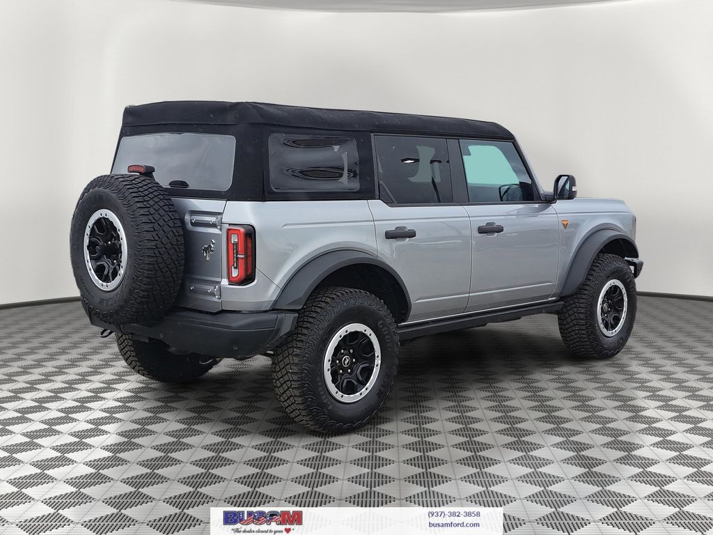 2024 Ford Bronco Badlands photo 4