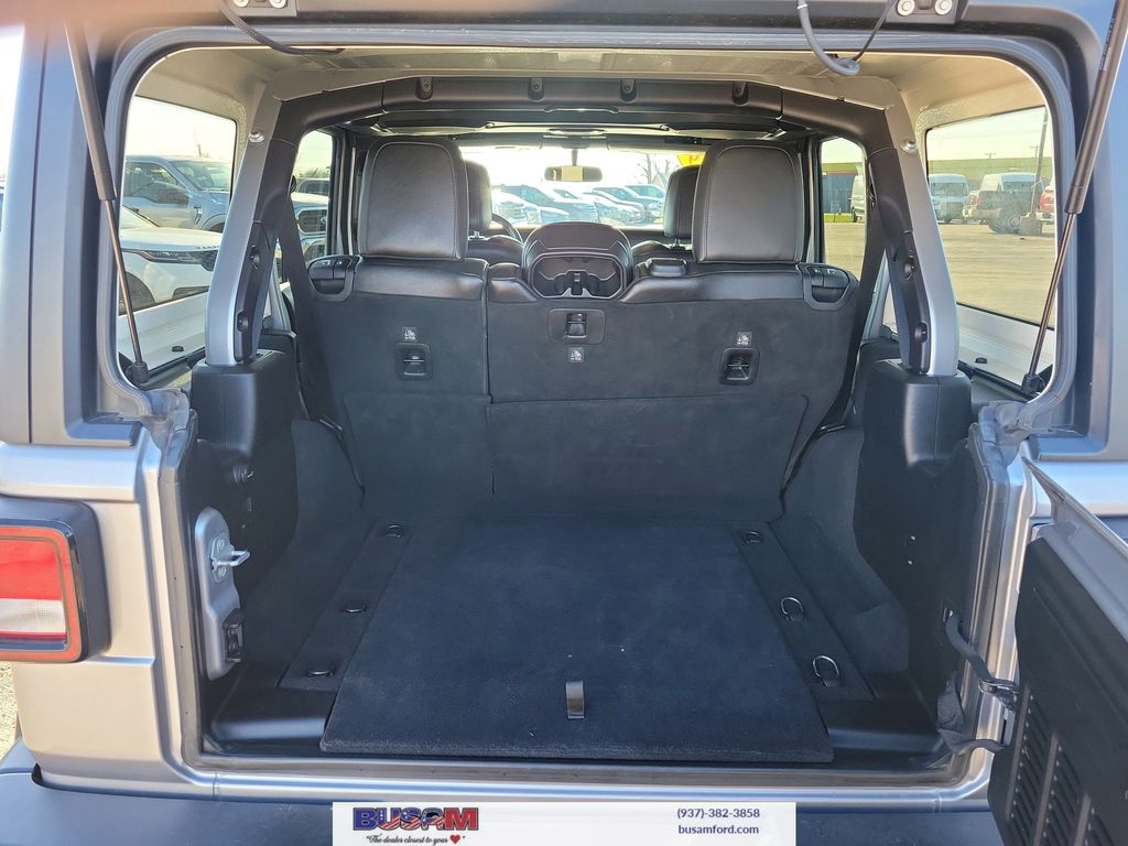 2019 Jeep Wrangler Unlimited Sahara - Photo 6