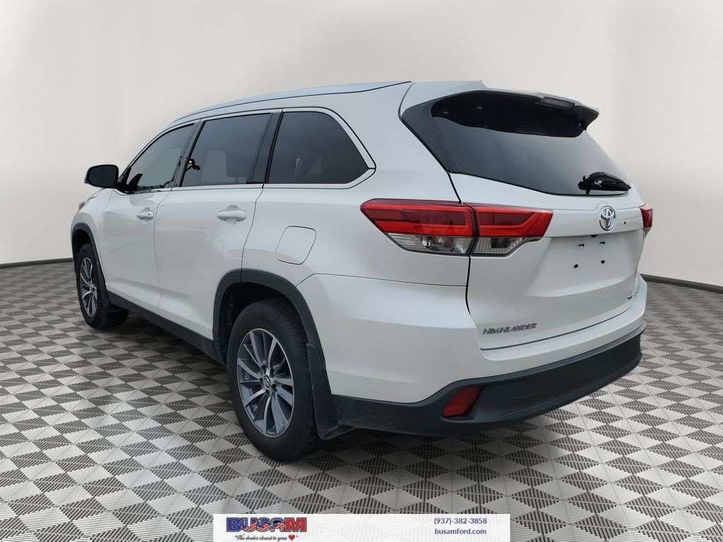 Used 2019 Toyota Highlander XLE V6 SUV