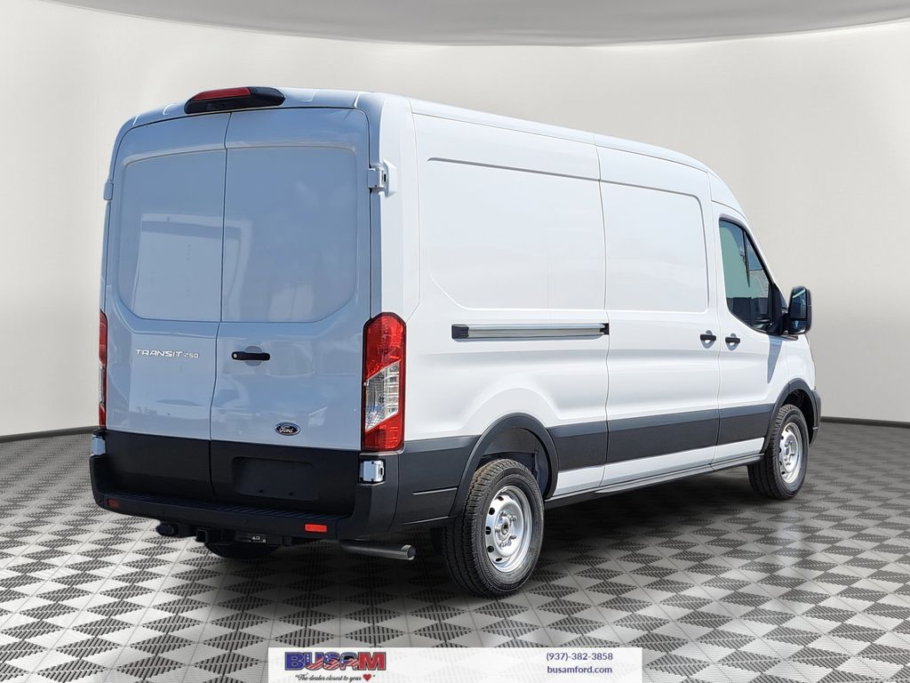 2025 Ford Transit photo 4