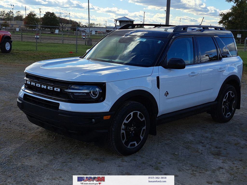 2024 Ford Bronco Sport Outer Banks photo 2