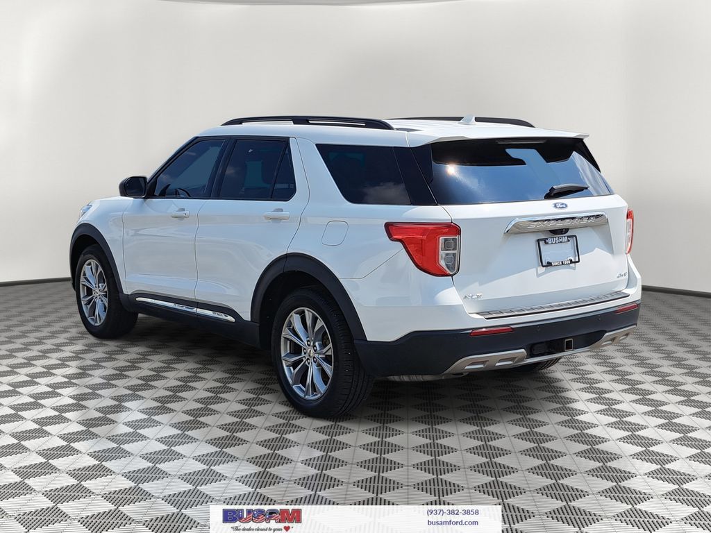 2021 Ford Explorer XLT photo 2