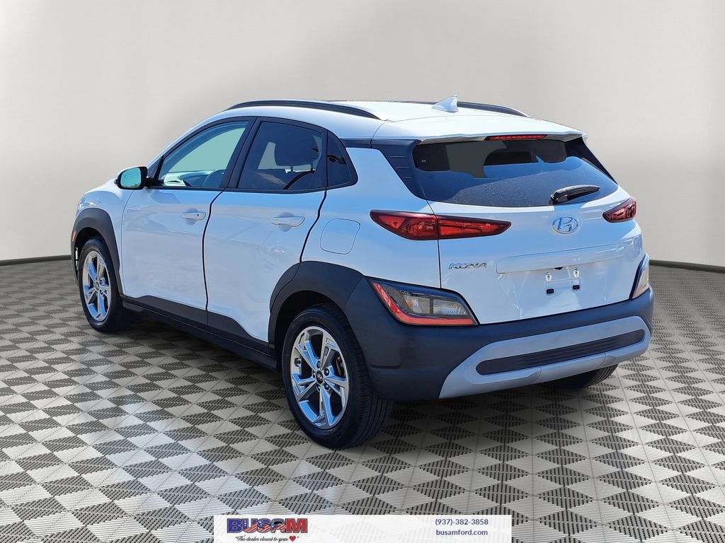2022 Hyundai Kona SEL photo 3