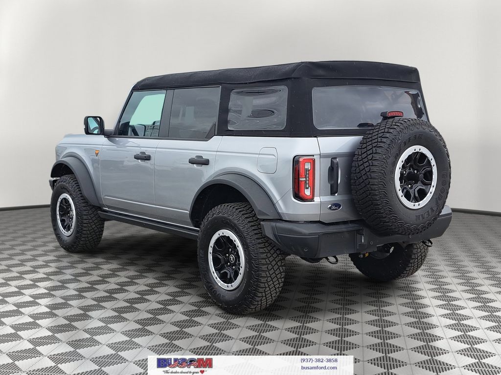 2024 Ford Bronco Badlands photo 3