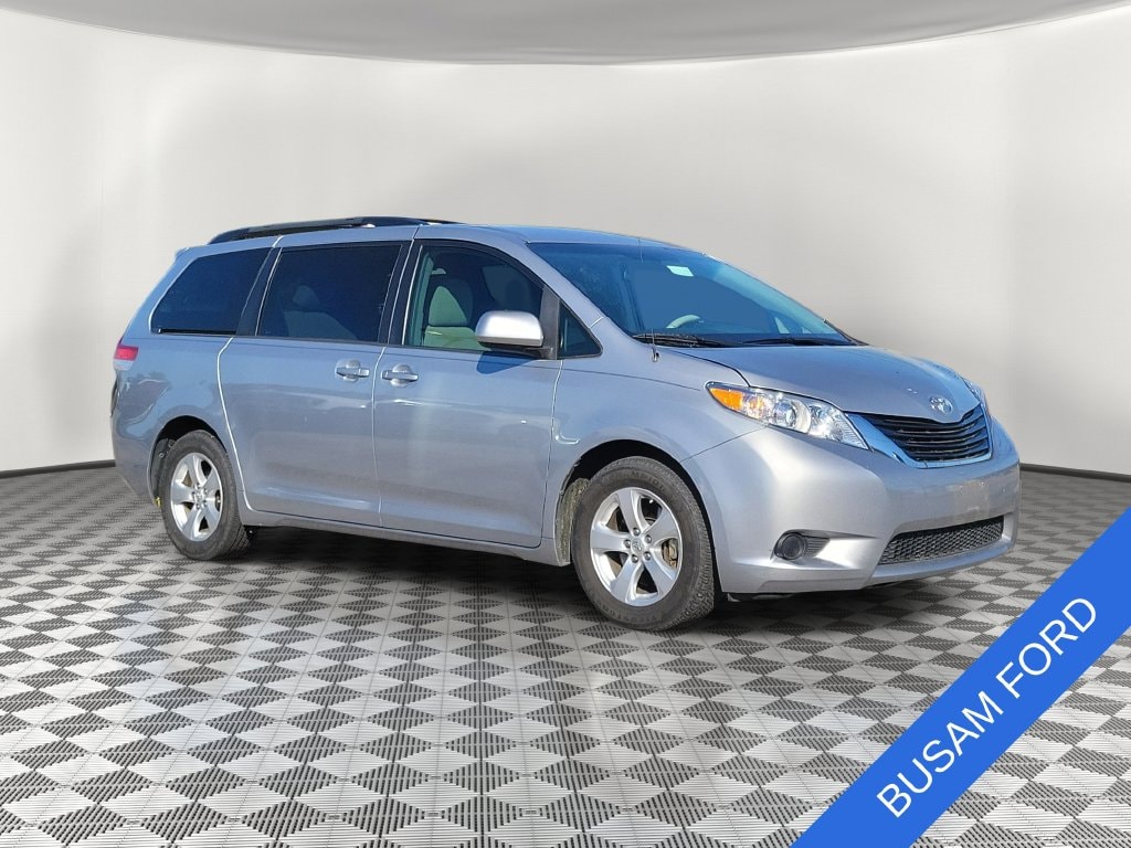 2014 Toyota Sienna LE