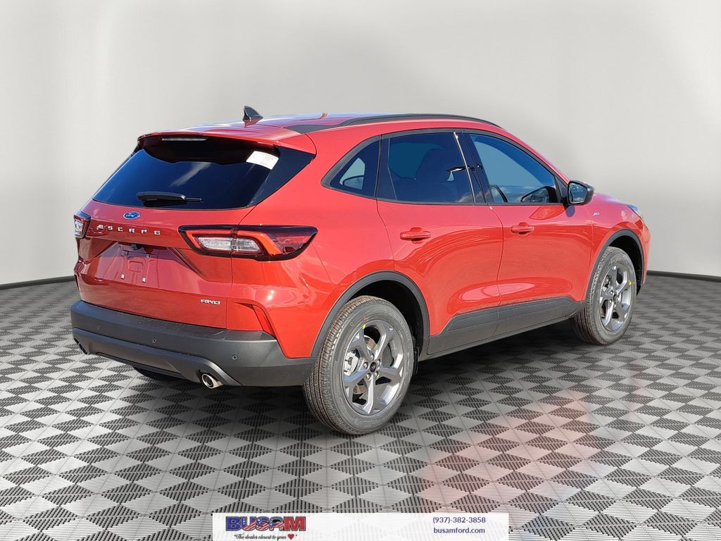 2026 Ford Escape ST-Line photo 4