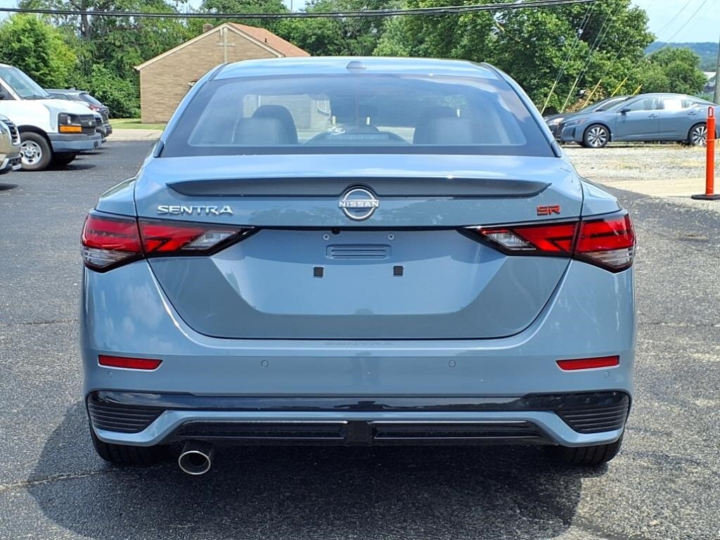 2025 Nissan Sentra SR photo 4