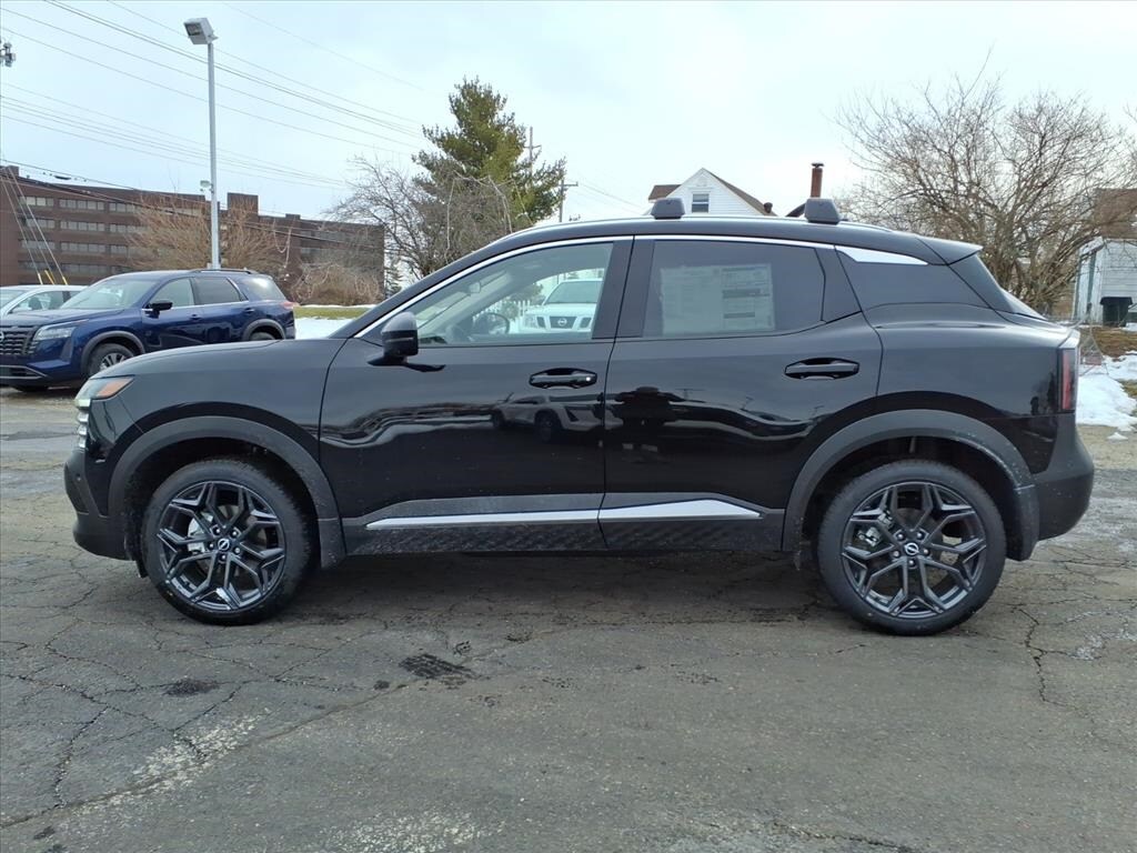 New 2026 Nissan Kicks SR SUV