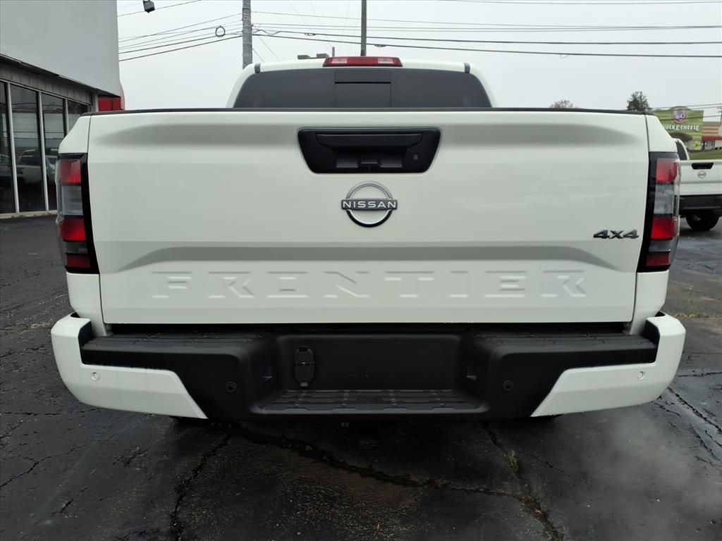2025 Nissan Frontier SV - Photo 6