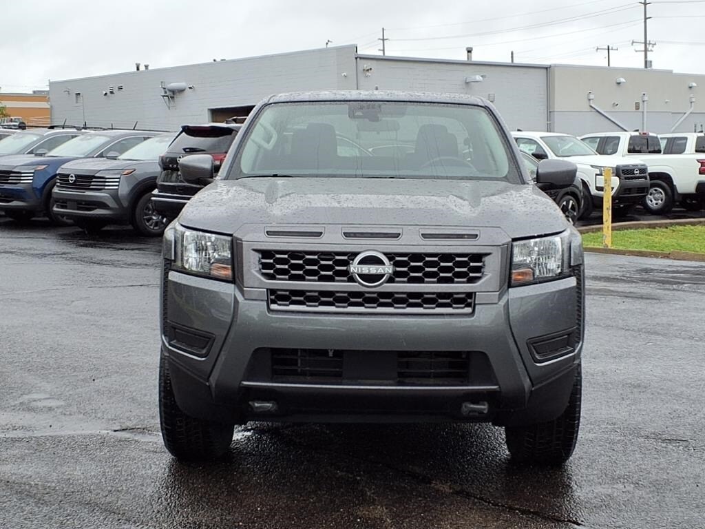 2025 Nissan Frontier SV photo 2
