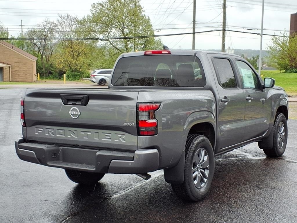 2025 Nissan Frontier SV photo 4