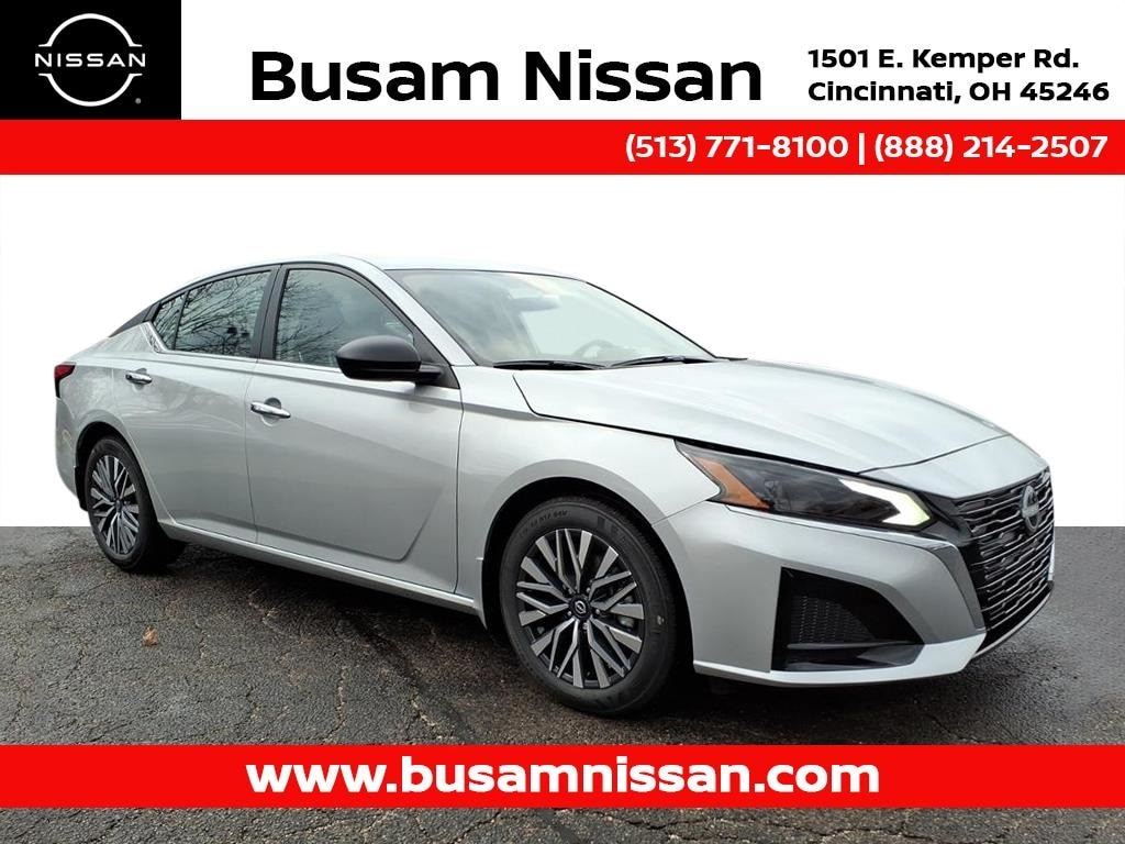 2025 Nissan Altima SV's photo