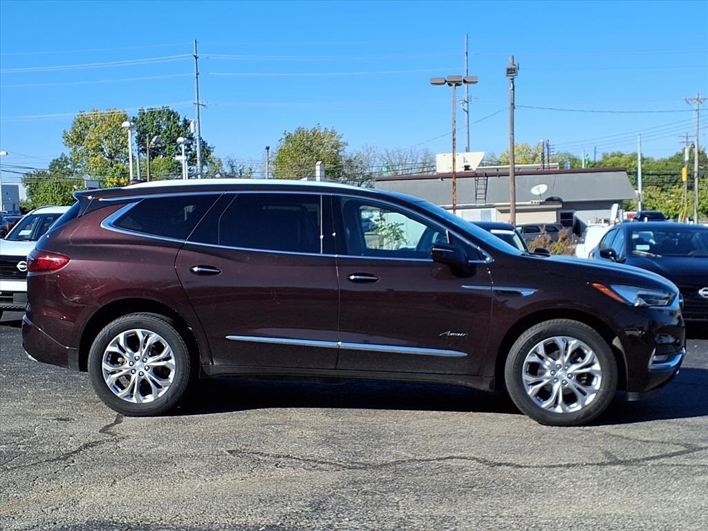 2020 Buick Enclave Avenir photo 2