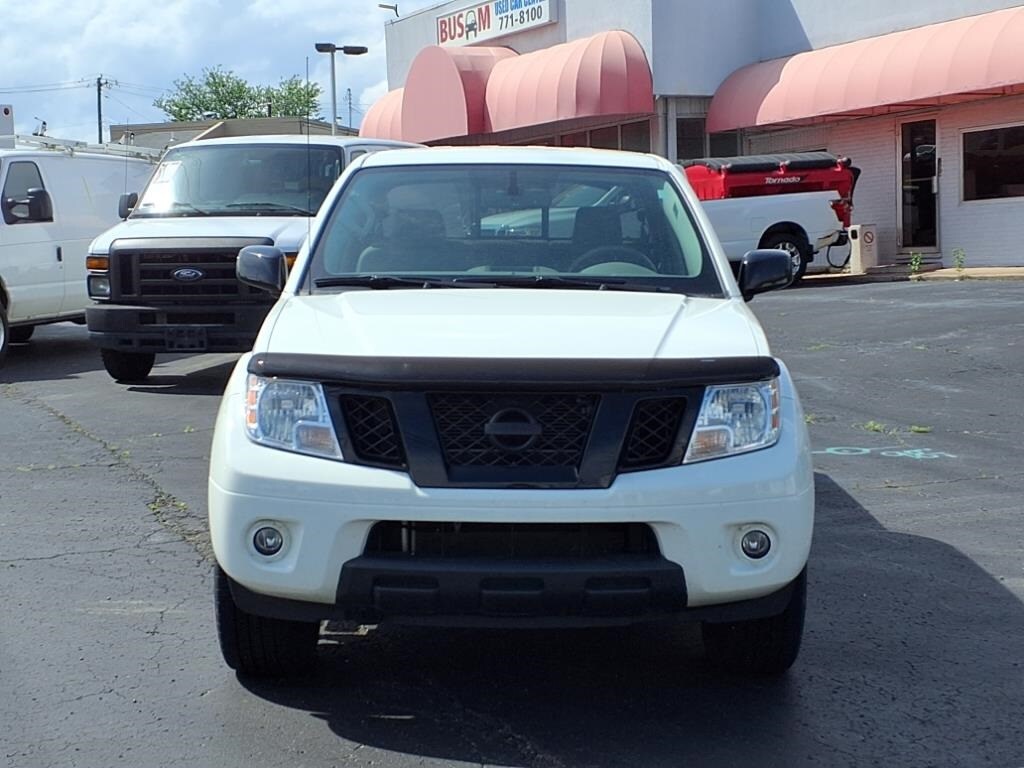 2021 Nissan Frontier SV photo 2