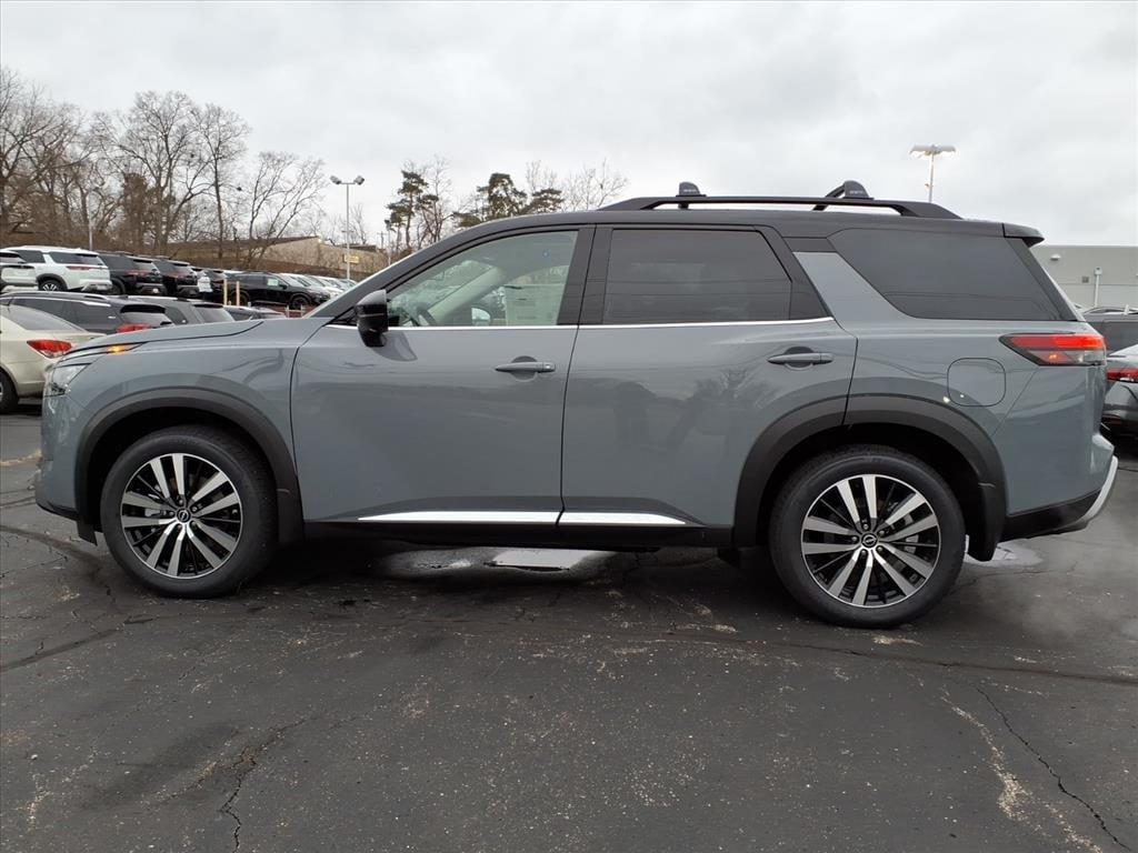 New 2025 Nissan Pathfinder Platinum SUV
