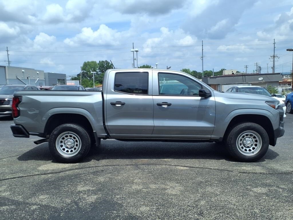 2023 Chevrolet Colorado Work Truck photo 2