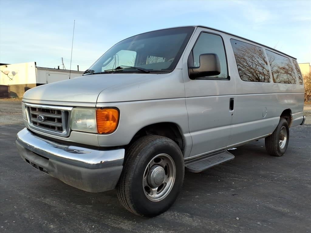 Used 2007 Ford E-350 Super Duty Wagon Extended Wagon