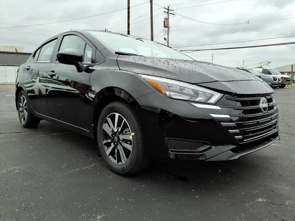 New 2025 Nissan Versa 1.6 SV Sedan