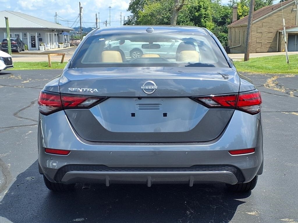 2025 Nissan Sentra SV photo 4