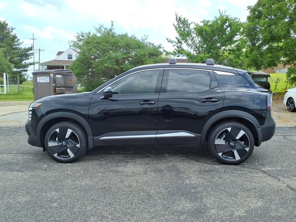 New 2026 Nissan Kicks SR SUV