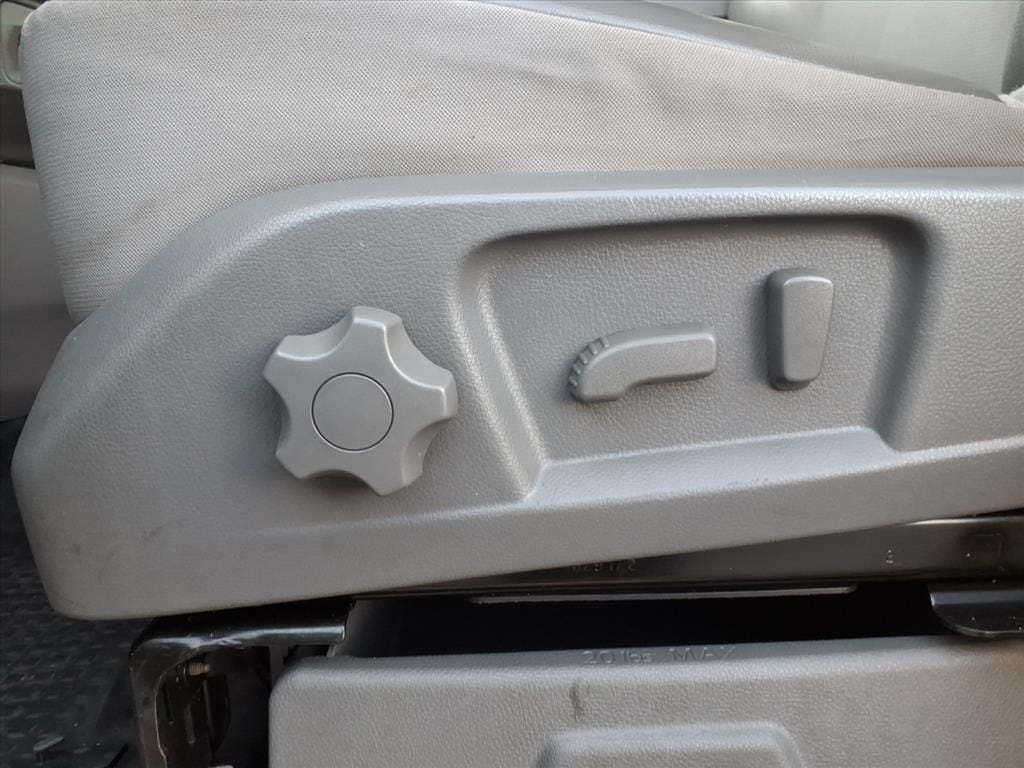 2019 Nissan NV Cargo S - Photo 17