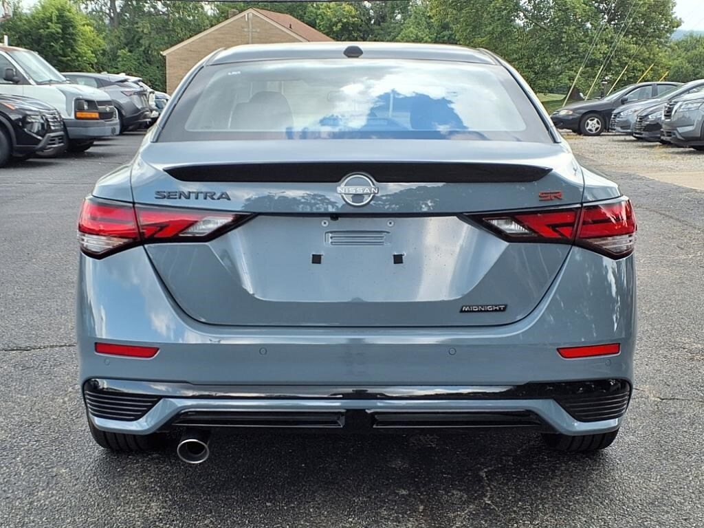 2025 Nissan Sentra SR photo 4