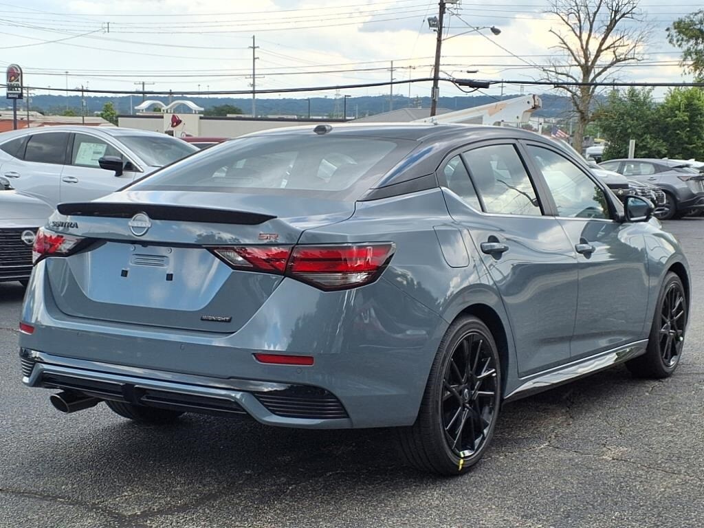 2025 Nissan Sentra SR photo 3