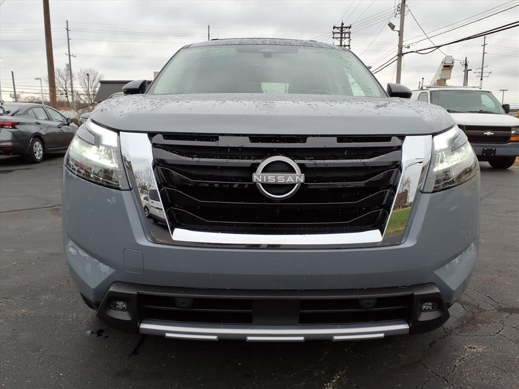New 2025 Nissan Pathfinder Platinum SUV
