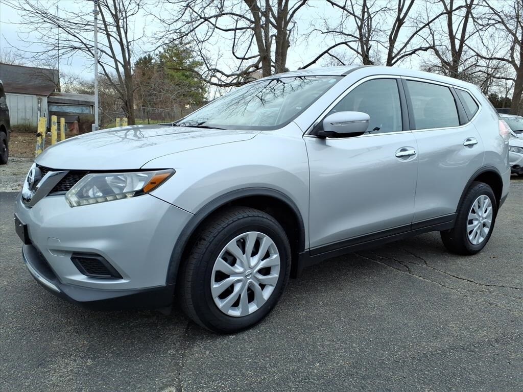 Used 2015 Nissan Rogue S SUV