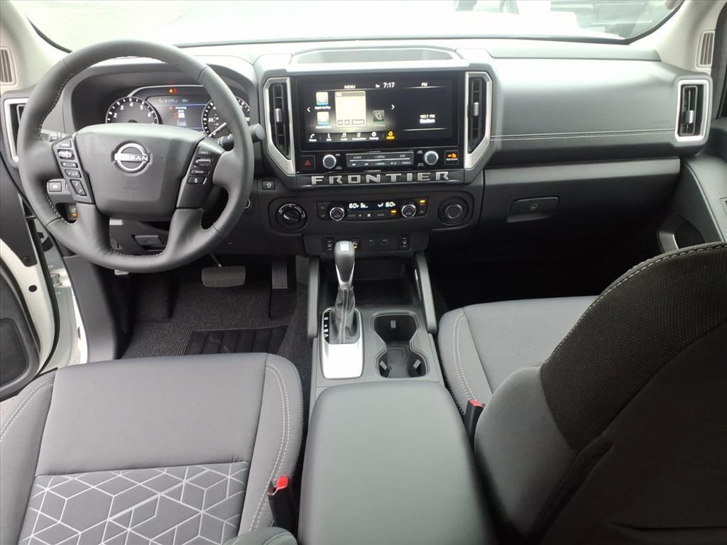 2025 Nissan Frontier SV - Photo 24