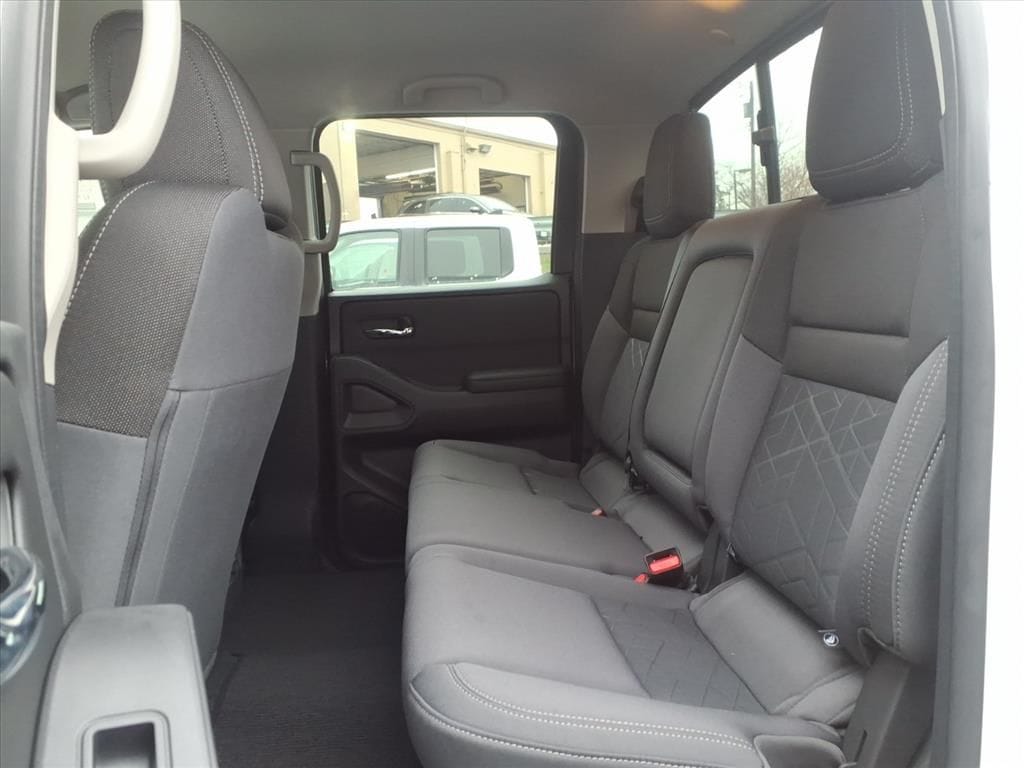 2025 Nissan Frontier SV - Photo 25