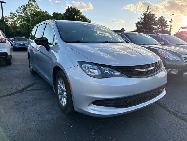2024 Chrysler Voyager LX's photo