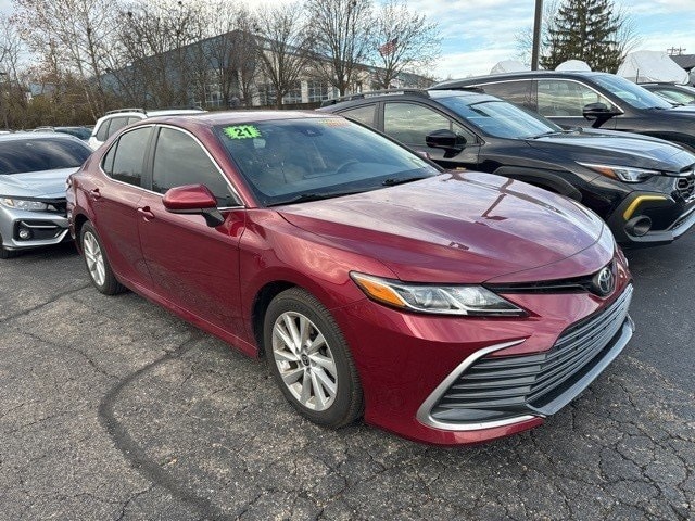 2021 Toyota Camry LE's photo