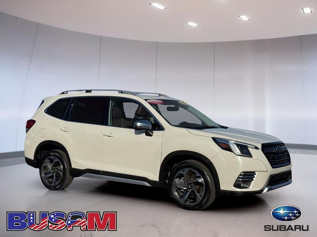 2023 Subaru Forester Touring's photo