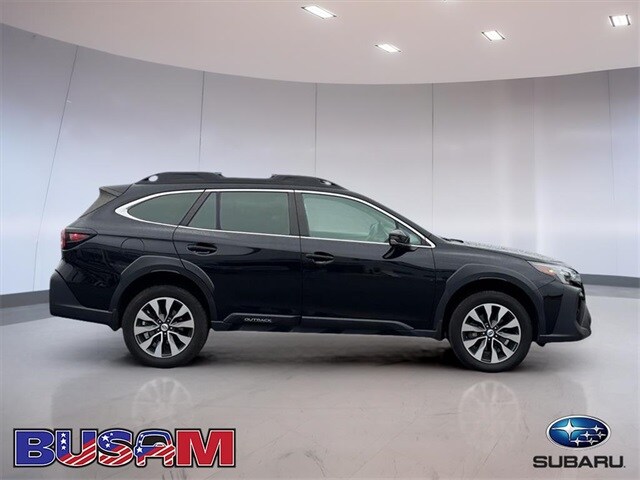 2023 Subaru Outback Limited photo 2
