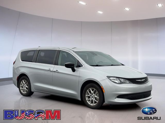 2024 Chrysler Voyager LX's photo