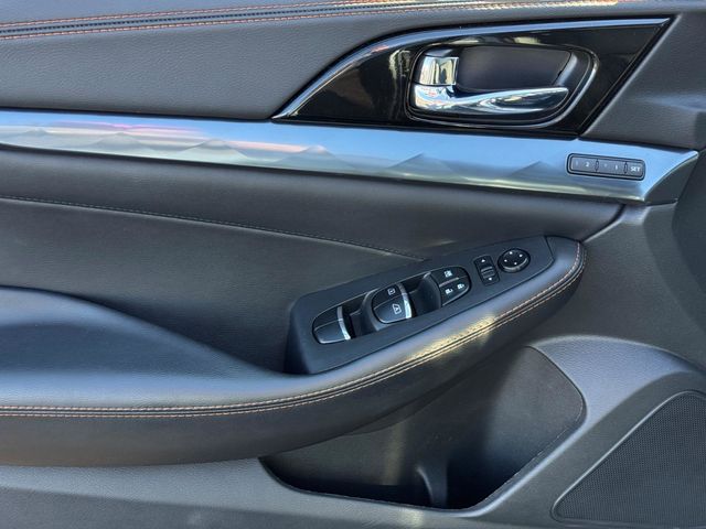 2022 Nissan Maxima SR - Photo 15